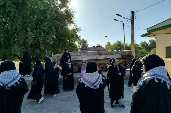 نخستین ایستگاه راهیان نور؛ حضور دانش‌آموزان رباط‌کریم در یادمان دوکوهه