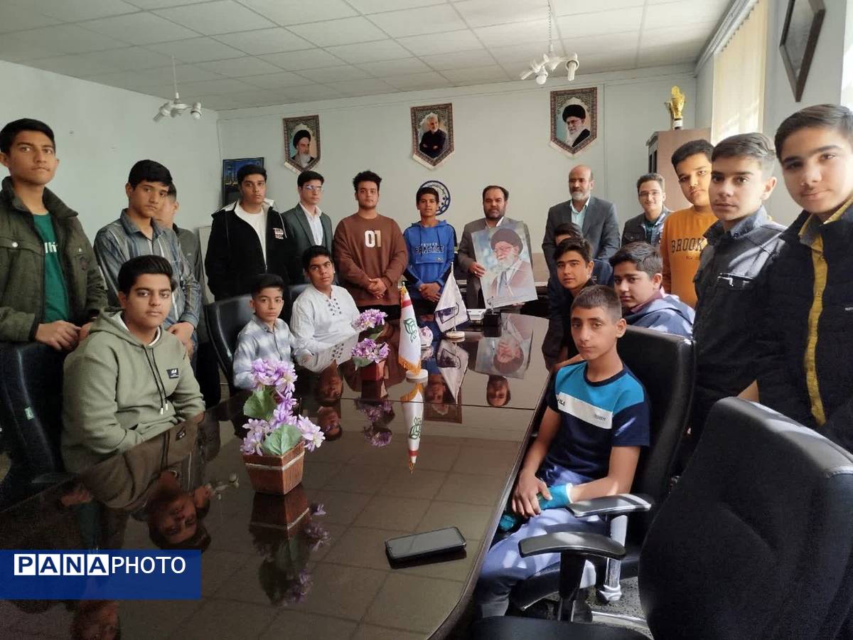  دیدار مسئولین اتحادیه انجمن اسلامی مدارس شهرستا‌ن با معاون پرورشی و تربیت بدنی کاشمر