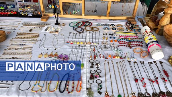 بازدید استاندار مازندران از غرفه نوروزی قائمشهر