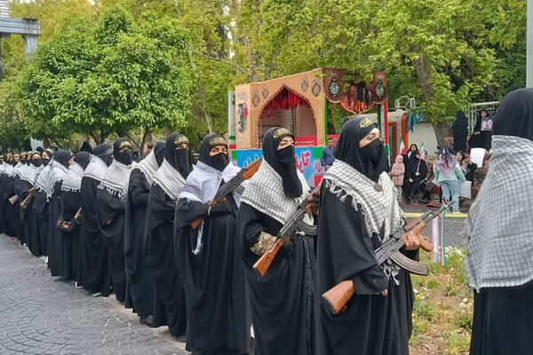 اجتماع دختران جان فدای ایران در شیراز