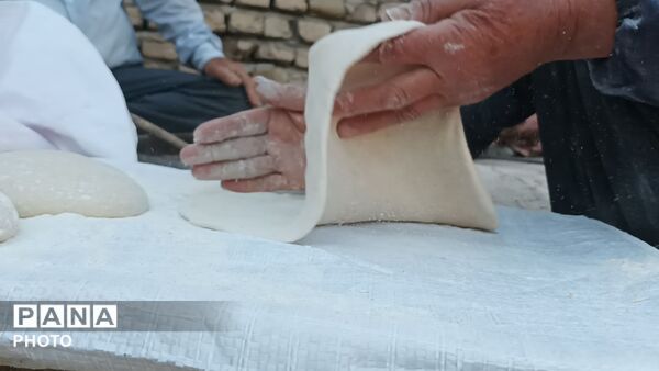 خدمت رسانی مردم شهر بار برای زائران رهبر شهید 