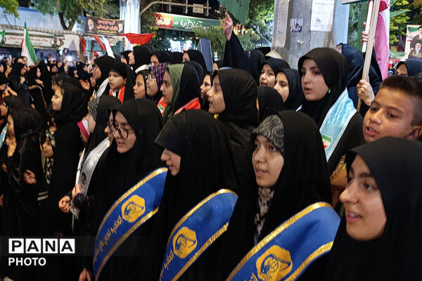 اجرای سرود «رهبر شهیدم» با مشارکت چهار تشکل دانش‌آموزی در بجنورد
