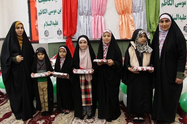 جشن نیمه شعبان و محفل انس با قرآن کریم در آستانه امامزاده سید لطیف(ع) نسیم‌شهر
