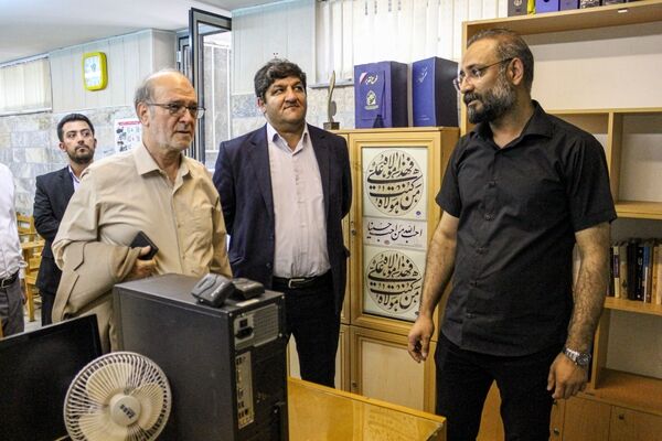 بازدید مشاور عالی وزیر فرهنگ و ارشاد اسلامی از مسجد آقا میرزا احمد زنجان
