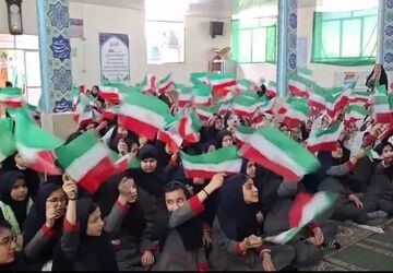 ایرانمون، روایتی از هویت انقلابی دانش آموزان مدرسه سردار سلیمانی تفت
