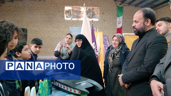 تجلیل از دانش‌آموزان پژوهشگر حائز رتبه دبستان پسرانه ملاصدرا