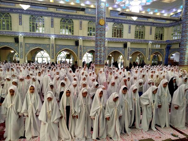 بزرگ‌ترین مراسم جشن تکلیف دانش‌آموزان پایه سوم ابتدایی شهرستان مراغه 