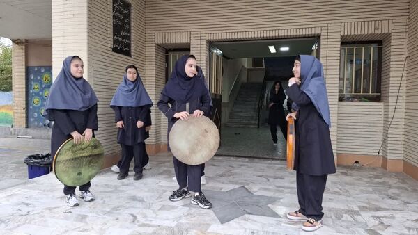 جشن روز جهانی دختر در دبیرستان بهار آزادی قائمشهر
