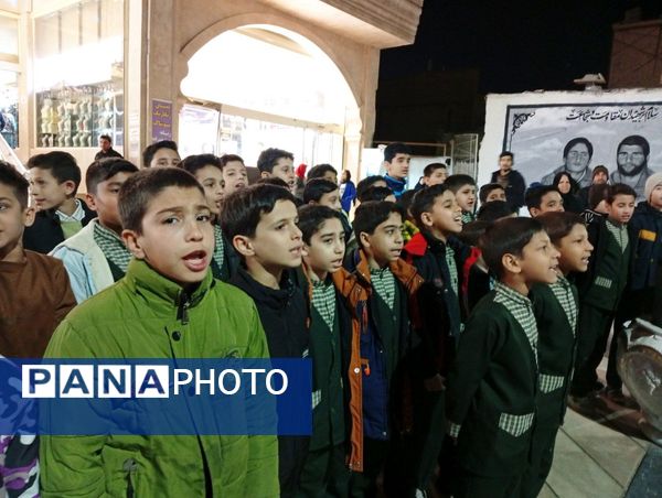 سرود خیابانی به‌مناسبت دهه فجر در کاشمر