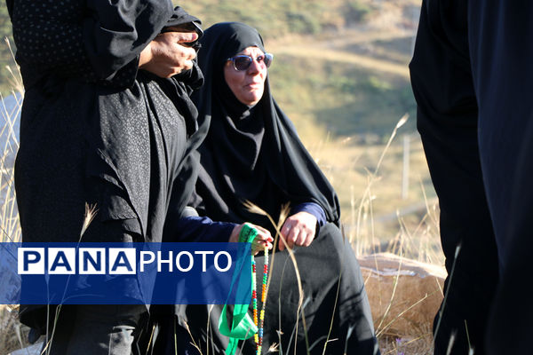 حضور زائران فرهنگی قم در یادمان «بلفَت و دوپازا»