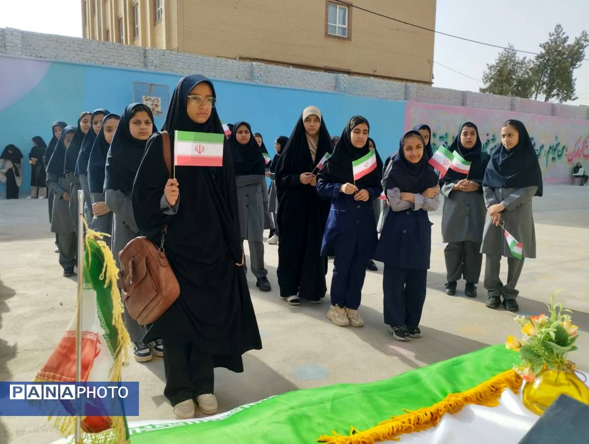  جشن جوانه ها در دبیرستان رفعت کاشمر