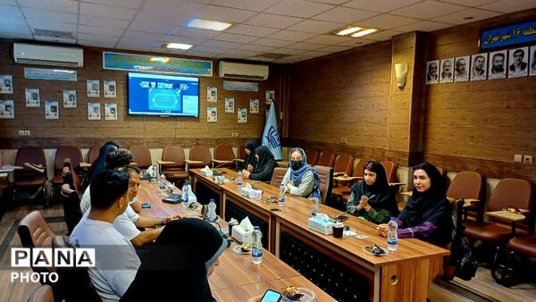 تجلیل از برگزیدگان مسابقات فرهنگی و هنری و پرسش مهر ریاست جمهوری منطقه ۱۶ شهر تهران