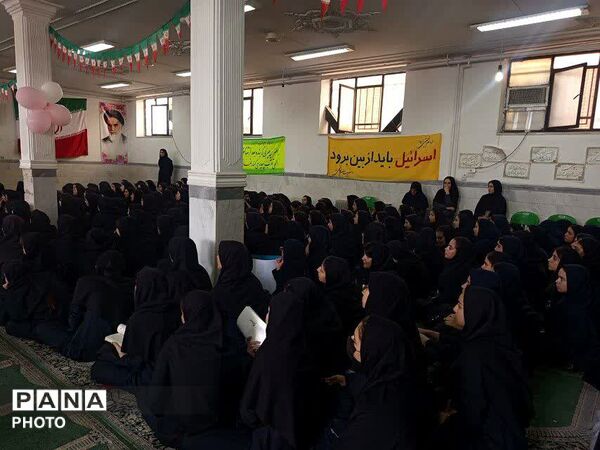 گرامیداشت روز پرستار در دبیرستان سید احمد فاتحی یک قم
