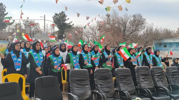 طنین گلبانگ انقلاب در دبیرستان شبانه روزی همای رحمت شهرستان سرخس