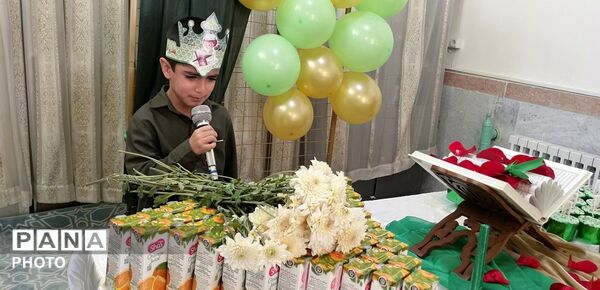 جشن شکوفه‌های قرآنی در مدرسه وحدت اسلامی نظرآباد 