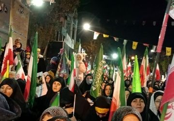 مراسم چهلم شهادت امام خامنه‌ای و دانش‌آموزان میناب در ملایر
