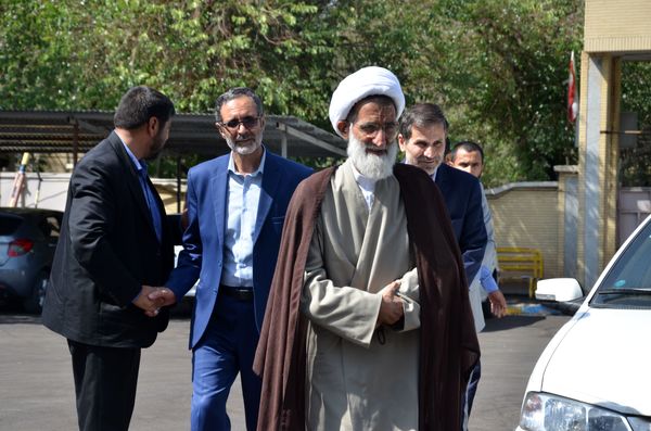 حضور پرشور مردم شهرکرد پای صندوق‌های رای برای اقتدار ایران