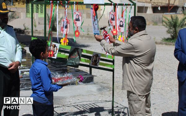 زنگ سپاس از معلم در حاجی‌آباد نواخته شد