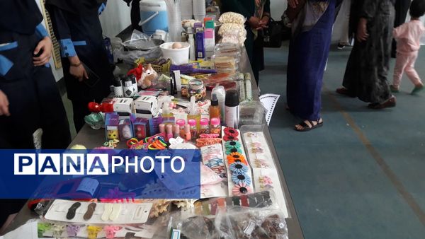 برپایی بازارچه مدرسه‌ای در مجتمع عشایری امید انقلاب