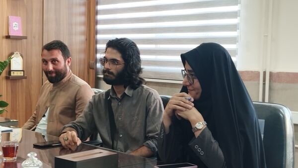 جلسه همکاری کمیته امداد و شورای دانش‌آموزی در آموزش و پرورش ناحیه ۲ کرج و شهرستان فردیس 