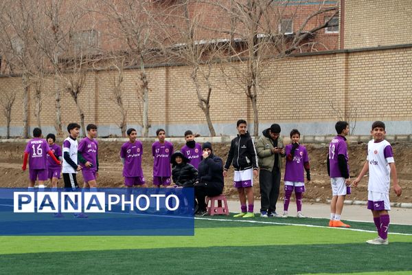 آیین افتتاحیه زمین ورزشی چمن مصنوعی اورین