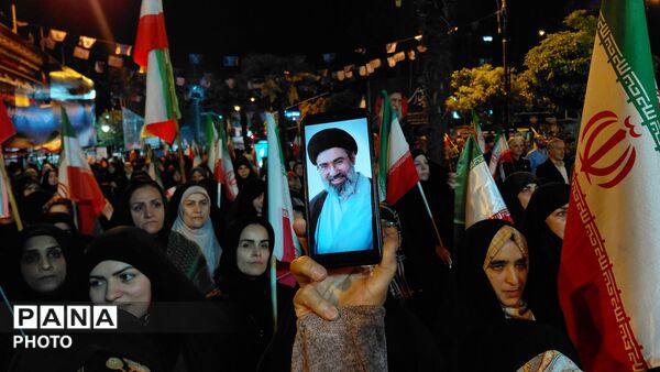 تا آخرین قطره خونمان از ایران دفاع می‌کنیم