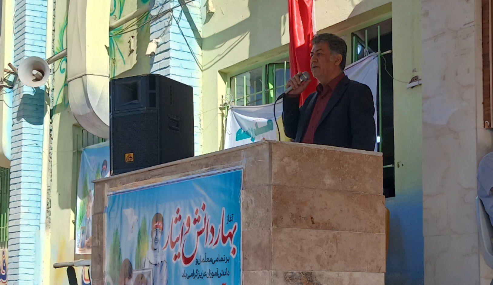 ادامه‌دادن راه شهدا، مسئولیتی بزرگ بر دوش ماست