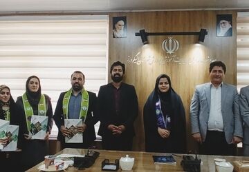 طلوع همدلی ومسولیت پذیری درسالروزسازمان دانش اموزی در شهرستان الیگودرز 