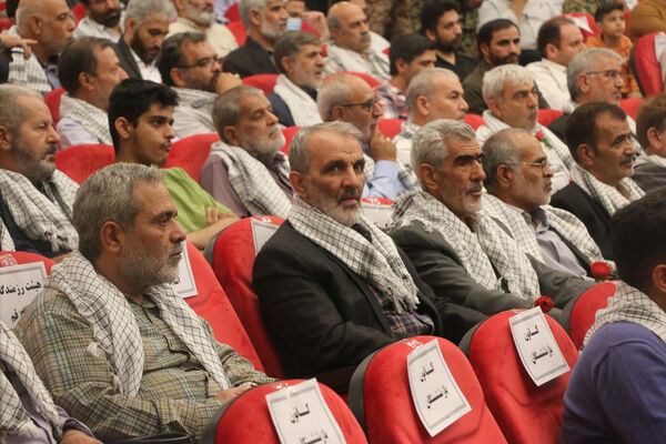 آیین رونمایی از کتاب مربیان شهید قم