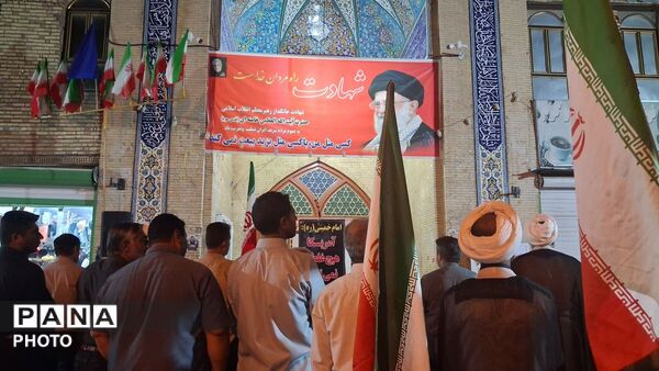 حضور دانش‌آموزان دبستان استقلال در تجمعات شبانه حاجی‌آباد