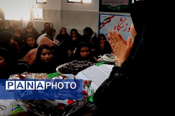 مراسم به مناسبت ایام فاطمیه در دبیرستان پروین اعتصامی اسلامشهر