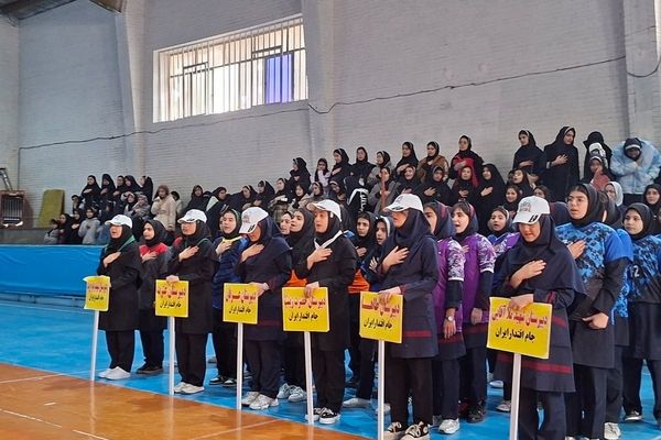 مسابقات ورزشی بین مدرسه‌ای جام اقتدار ایران در قرچک