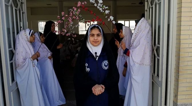 محفل انس با قرآن به یاد حاج قاسم سلیمانی در دبستان دخترانه سیدکاظم حسینی