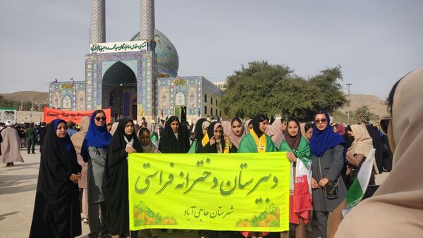 حضور پرشور مردم حاجی‌آباد در راهپیمایی باشکوه ۲۲ بهمن