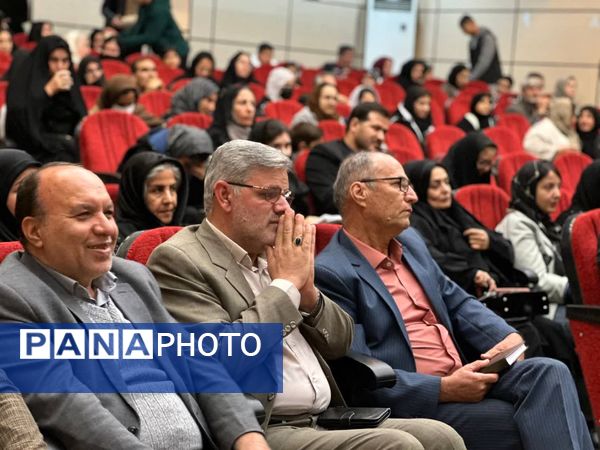  رونمایی از چهار کتاب در شب شعر خلیل‌آباد