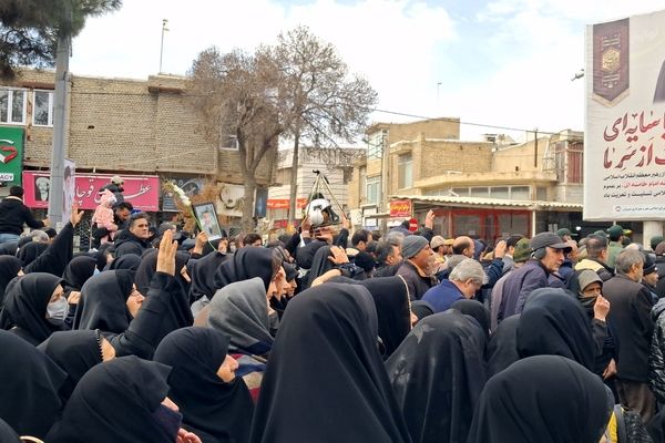 امروز شیروان در سوگ ۳شهید جنگ تحمیلی نشست