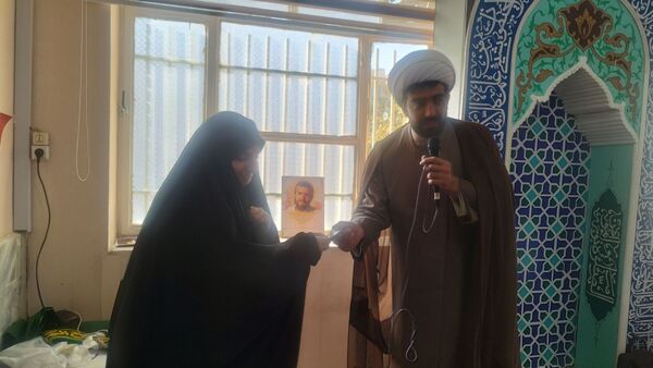 گرامیداشت هفته قرآن ، عترت و نماز در دبیرستان شاهد تکتم 