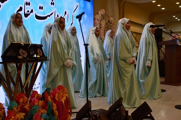 برگزاری مراسم گرامیداشت مقام معلم در بهارستان‌دو