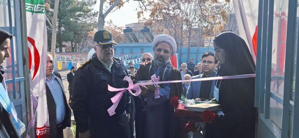 دبیرستان هاجر(س) میزبان زنگ انقلاب 
