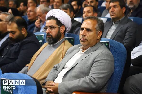 آغاز طرح ملی آموزش هوش مصنوعی در مدارس غیردولتی با حضور مقامات ارشد کشور در تبریز