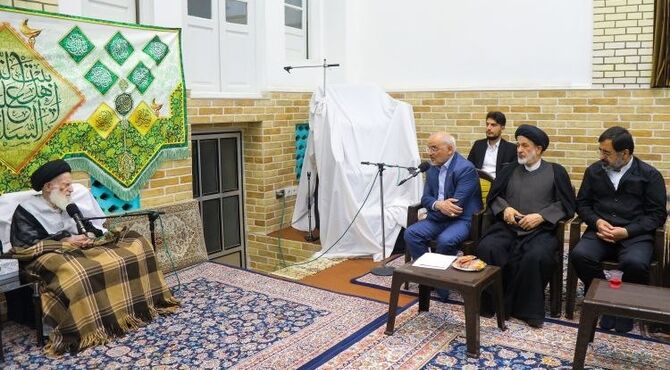دولت با حفظ اقتدار ملی و در چارچوب عزت، حکمت و مصلحت امور کشور را پیش می‌برد