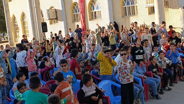 تماشاخانه سیار در شهر سفیددشت 