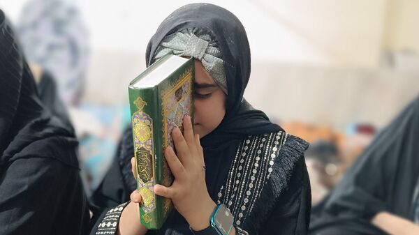 آیین معنوی اعتکاف دانش‌آموزان دختر مسجد سیدالشهدای یاسوج