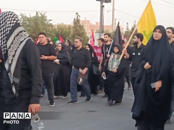 تلاقی دریای سرخ و سیاه مردم در حماسه وداع با قائد امت