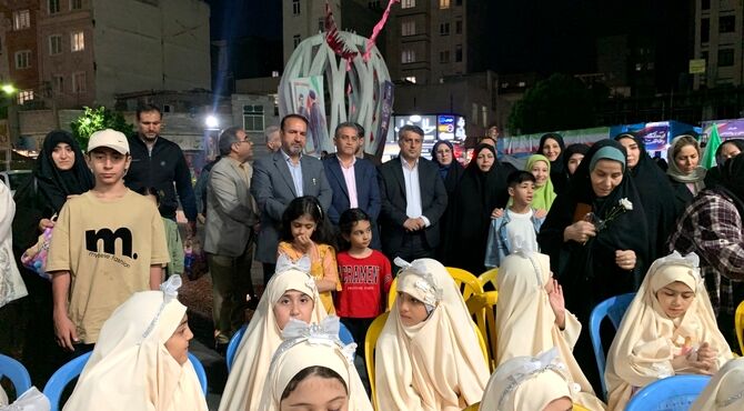 جشن تکلیف دختران: بیعتی با رهبر جدید در قلب میدان، در یاد رهبر شهید