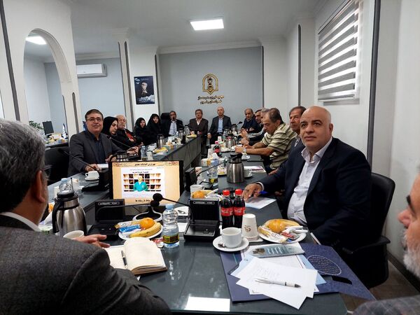 نشست مشترک مجامع خیرین مدرسه ساز خراسان رضوی با رئیس جامعه خیرین مدرسه ساز کشور