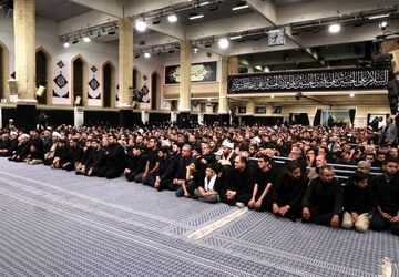 برگزاری مراسم شام غریبان حسینی در حسینیه امام خمینی(ره)