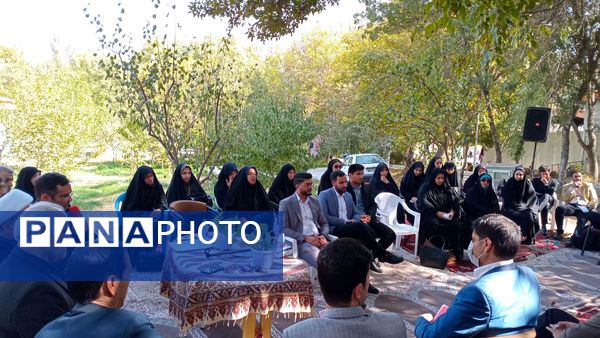 مشاوران مدارس بازوی توانمند مراقبت روح و روان دانش‌آموزان