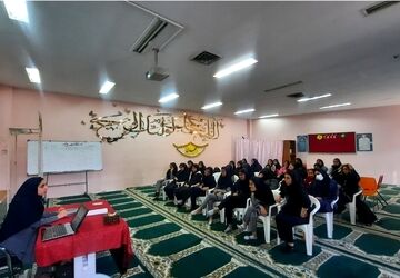طرح وزارتی دوره خود کنترلی در دبیرستان فرهنگیان ناحیه۷ مشهد 