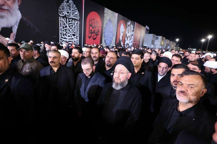 سیل بی‌پایانِ عشق در مشهد؛ وقتی تمام دنیا در سوگِ رهبر، در کنار امام رضا (ع) ایستادند